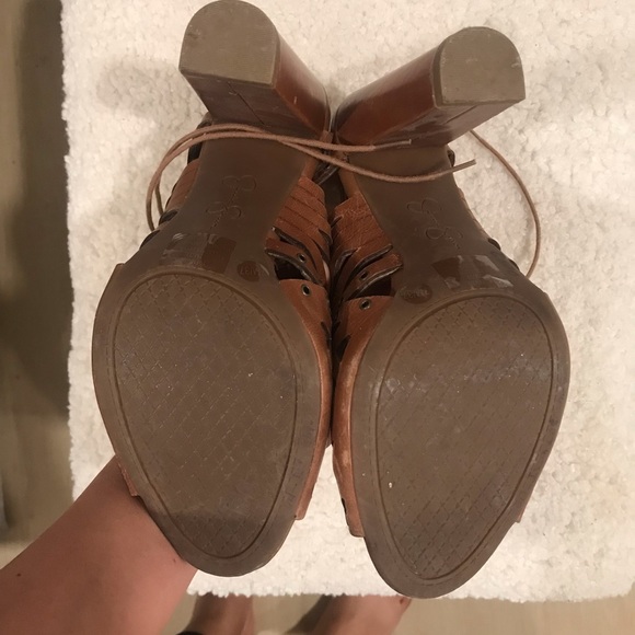 Jessica Simpson heels - Picture 6 of 6